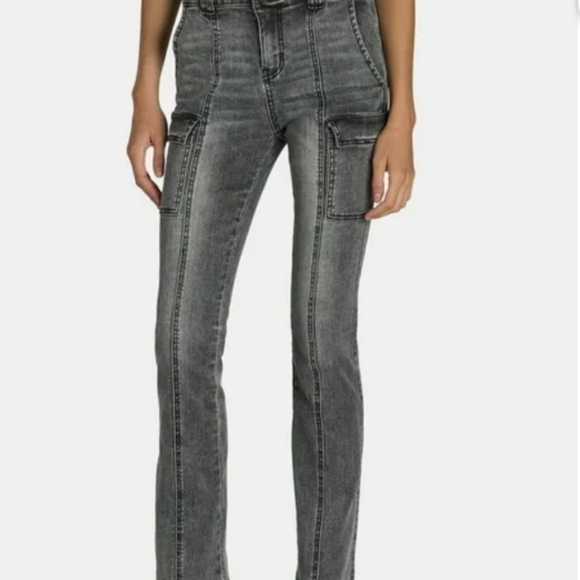 Madden NYC Women's Cargo Jeans - Picture 7 of 8